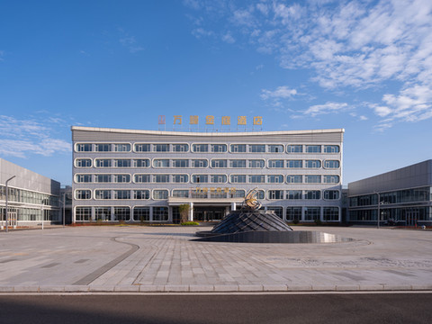 罗平万峰金庭酒店