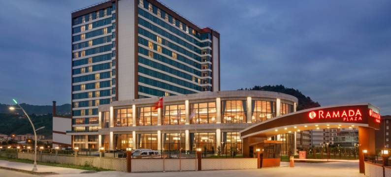 里泽温德姆华美达广场酒店(Ramada Plaza by Wyndham Rize)图片