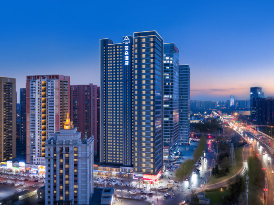 沈阳奥体营盘街地铁站亚朵酒店