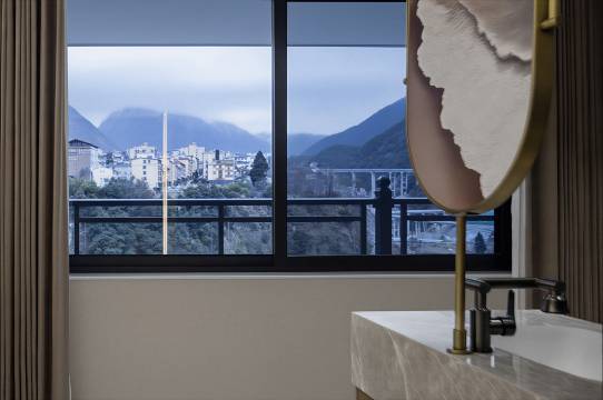 RELAXC丽宽温泉酒店(海螺沟磨西古镇店)图片