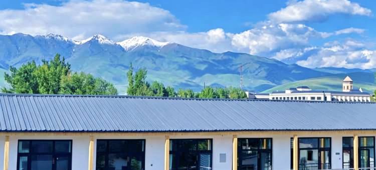 山禾家民宿(那拉提风景区店)图片