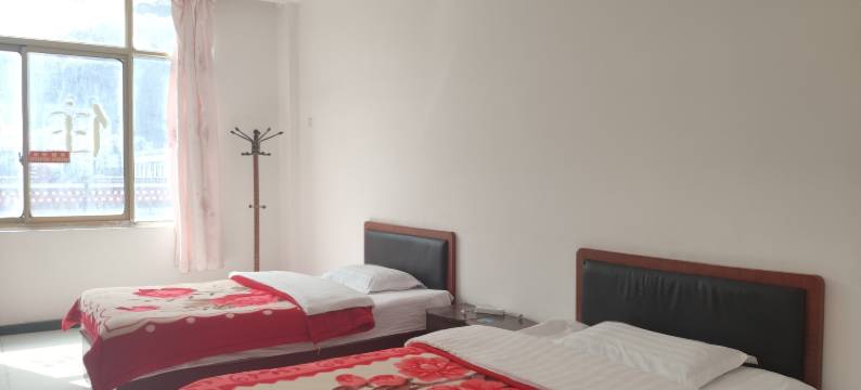 林芝鑫都旅社图片