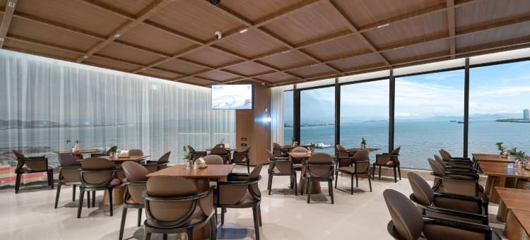 舟山普陀半升洞码头亚朵酒店图片