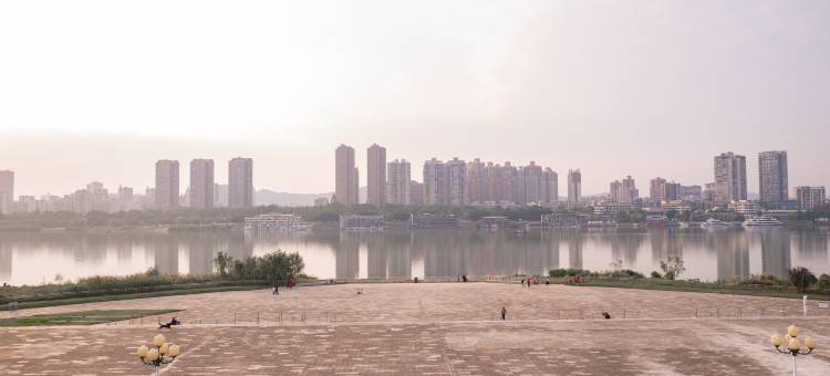 南充云朵漫步轻奢民宿(金融广场万达购物中心店)图片
