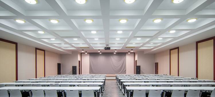 三江轻居假日酒店(宜宾学院江北校区五粮液路店)图片