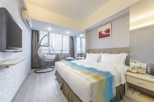 金典商务酒店(龙岩动车站万宝广场店)