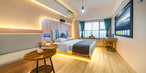 宿美觀影酒店(鄭州高鐵東站東廣場華潤新時代廣場店)