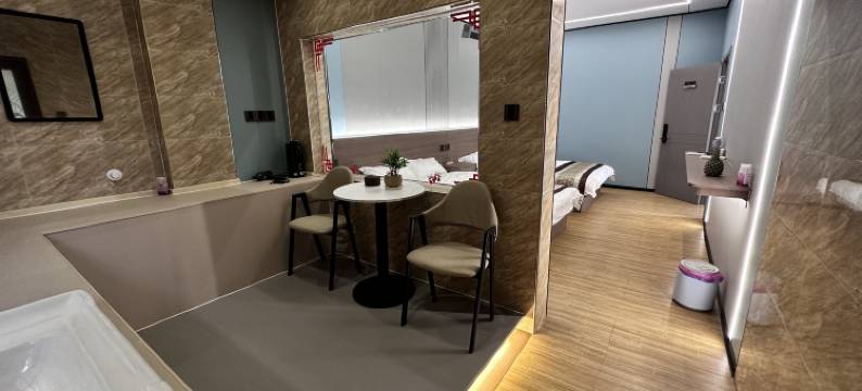 欢囍好宿民宿(北海侨港风情街店)图片