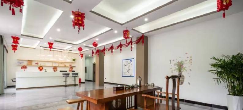 良栖山居民宿(武当山景区店)图片