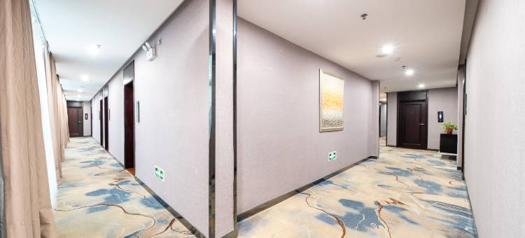 君鑫翎大酒店(柳州高铁站店)图片