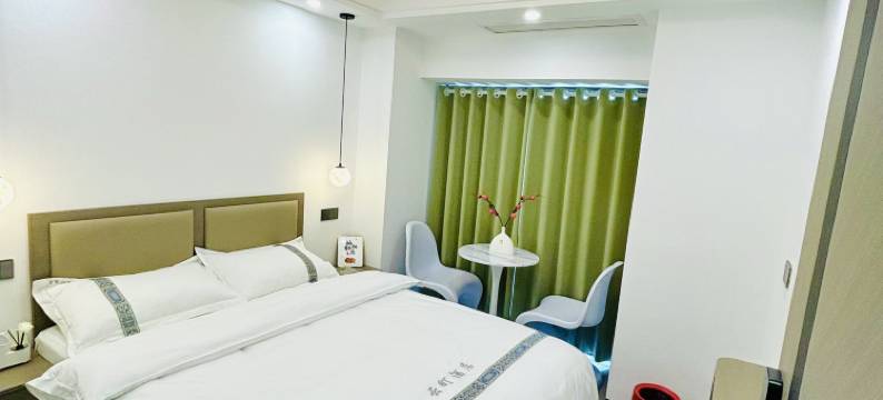 云町酒店(毕节站店)图片