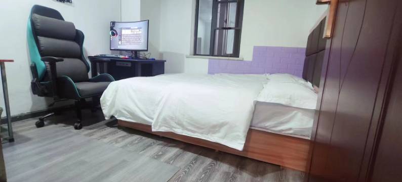 捷豹电竞民宿(湖北工业大学店)图片