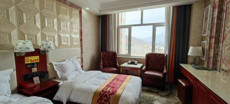 同仁隆务大饭店图片