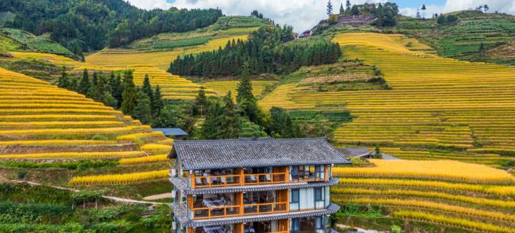 龙脊西窗月民宿(九龙五虎观景台店)图片