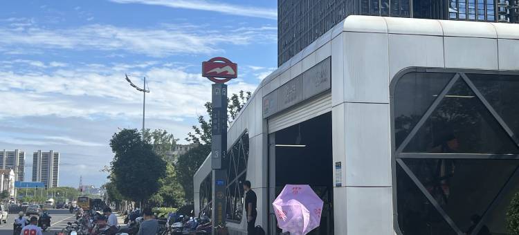 清屿·轻居影院公寓(南昌江铃地铁站店)图片