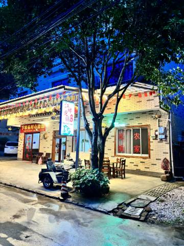 江畔龙鹏民宿(桂林竹江码头店)