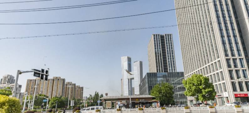 必得酒店(南京奥体中心兴隆大街地铁站店)图片