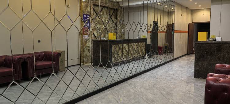 半十先生酒店图片