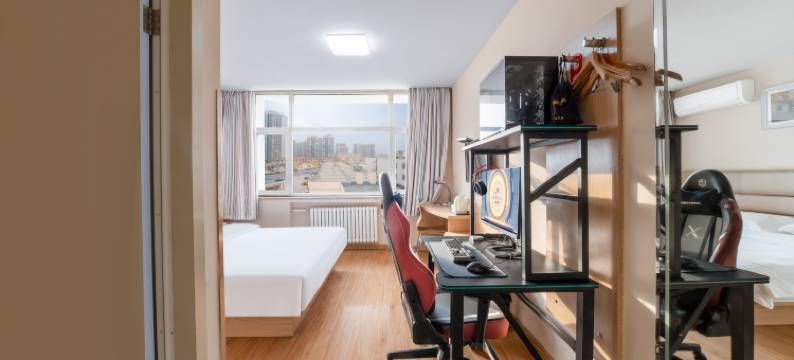 美娱·星峰电竞酒店(济南商河爱琴海购物公园店)图片