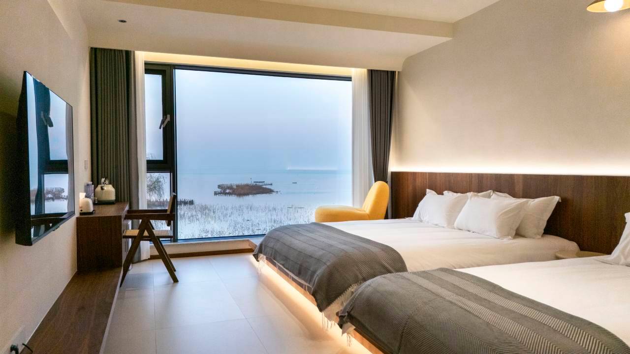 Sanjo三江·湖景民宿(太湖西山店)图片