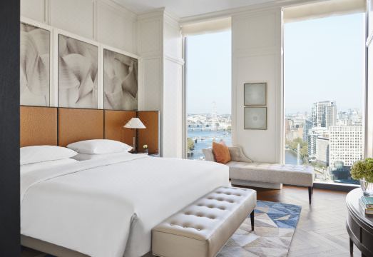 伦敦泰晤士河柏悦酒店外景图