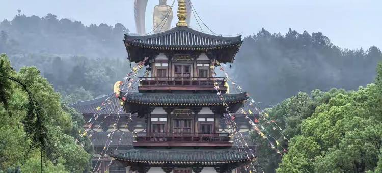 云海阁民宿(东林大佛店)图片
