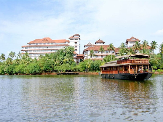 阿什塔木迪里拉度假村 - 拉菲斯酒店