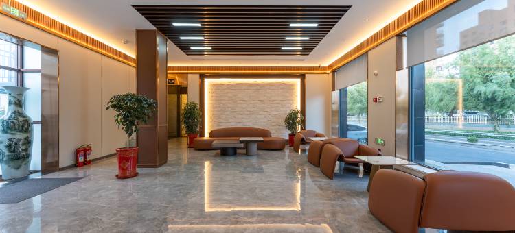 万高酒店(威海荣成石岛凤凰湖店)图片