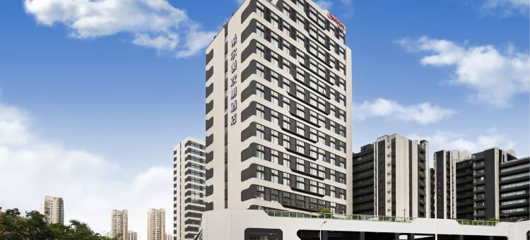 青岛金沙滩希尔顿欢朋酒店图片