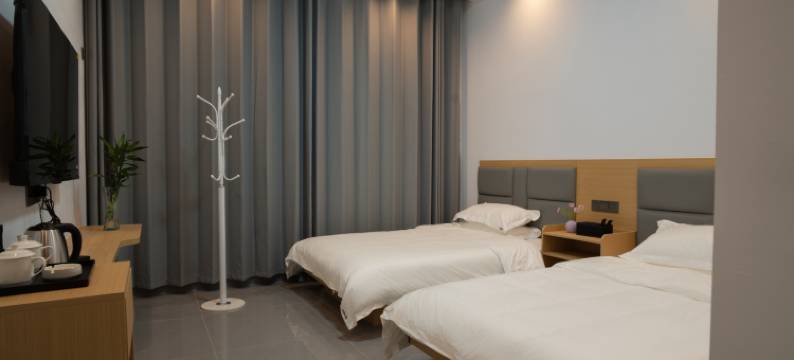 良栖山院民宿(乌蒙大草原店)图片