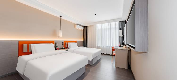 亚悦酒店(鄂尔多斯伊金霍洛旗札萨克镇店)图片