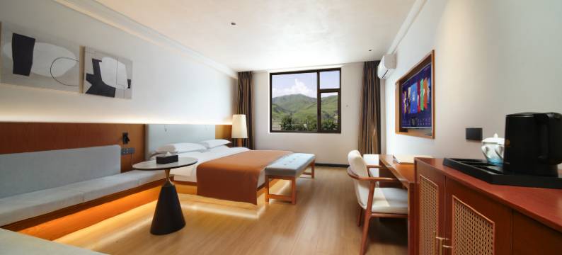 龙庭大酒店(那拉提旅游风景区店)图片