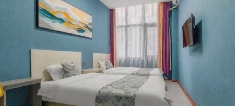 OYO枫之林时尚酒店(郑州二七万达店)图片