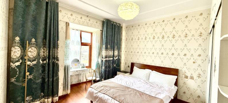 香格里拉橘红民宿图片