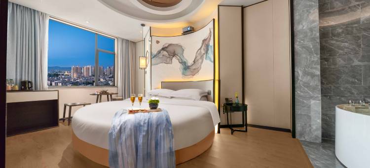 陌上轻居酒店(平顶山站中骏世界城店)图片