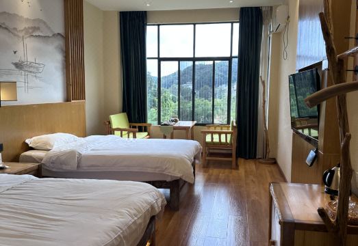 huwailou  hotelHotel Overview