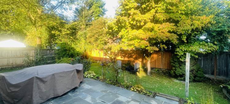 普林斯顿市中心优雅三卧两卫住宅 + 免费停车(Elegant 3BR/2BA House in the Heart of Princeton + Free Parking)图片