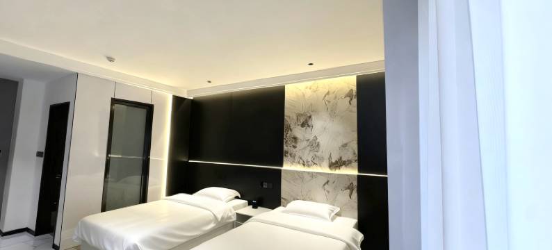 Y熊电竞酒店图片