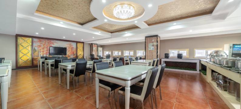 库尔勒·金三角酒店图片