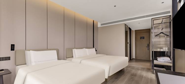 无锡东站映月湖公园地铁站亚朵酒店图片