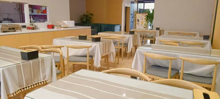 艺龙瑞云酒店(阜阳三清路市人民医院店)图片