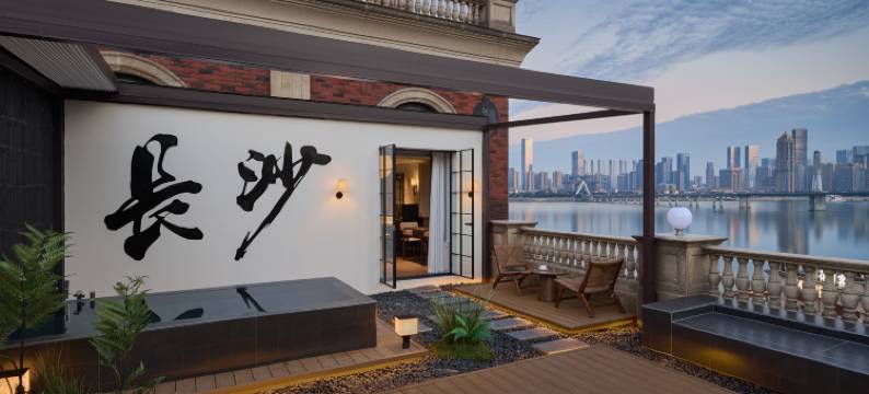 SFEEL设计师酒店(长沙滨江新城渔人码头店)图片