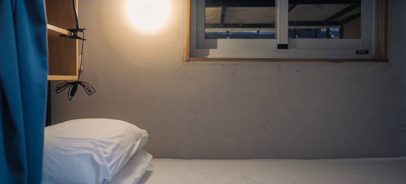 被风吹的人背包客民宿图片