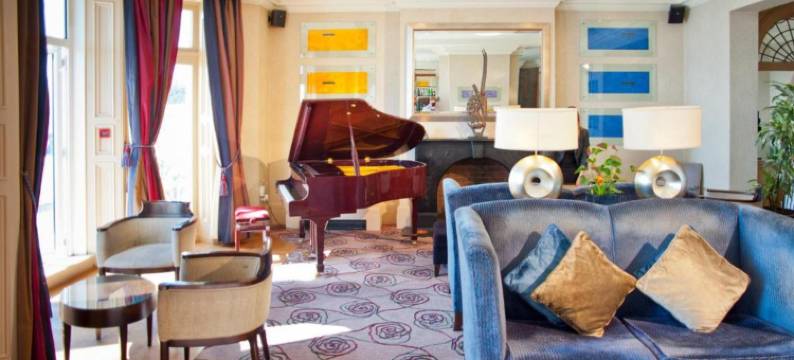 Bournemouth East Cliff Hotel by Belvilla图片