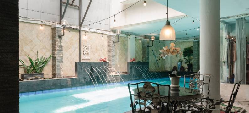 Urbanview de’ Dharmawangsa Suite图片