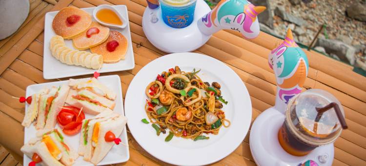 普吉舒适的海滨酒店(The Cozy Beachfront Phuket)图片