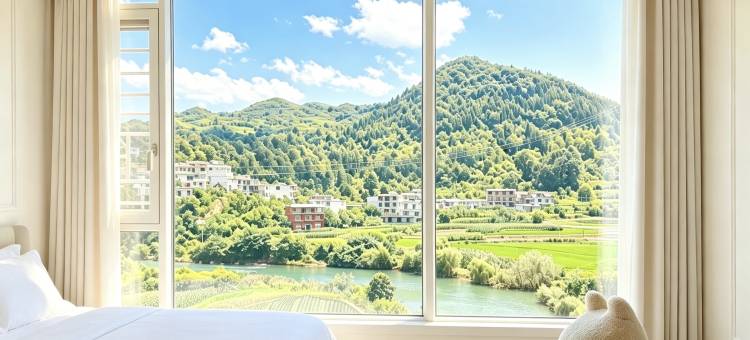 风情岛·栖畔美宿(黄果树瀑布风景区石头寨景区店)图片