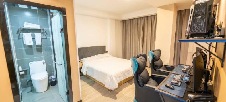 云启电竞酒店(高安汽车南站店)图片