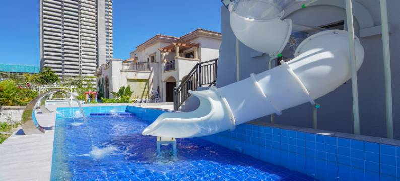 双月湾网红泳池别墅图片