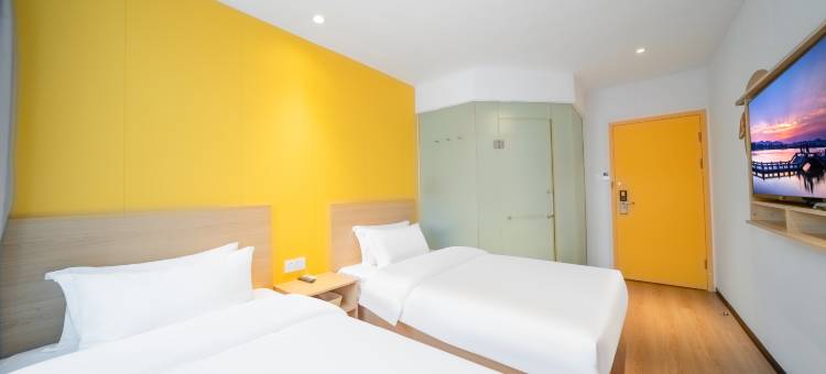 布丁严选酒店(杭州凤起路建国北路地铁站店)图片